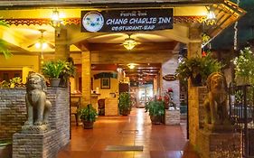 Chang Charlie Inn, Boutique